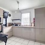 T3 Flat Moderne Sur 2 Etages Metro Parking Free Entrance Autonome Rouen