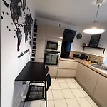T3 Flat Moderne Sur 2 Etages Metro Parking Free Entrance Autonome