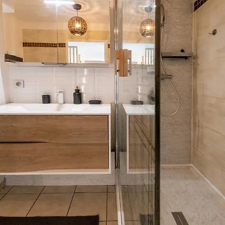 T3 Flat Moderne Sur 2 Etages Metro Parking Free Entrance Autonome *